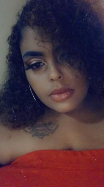 Redd ❤️, 22  female escort, Greensboro