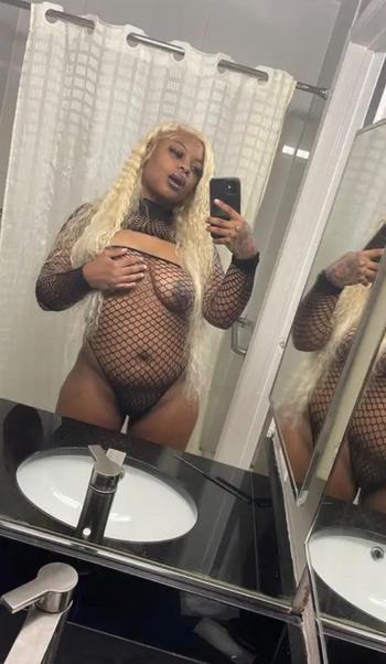 336-715-0682, 24  female escort, Greensboro