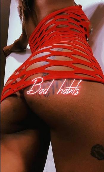 Cake, 24  female escort, Greensboro