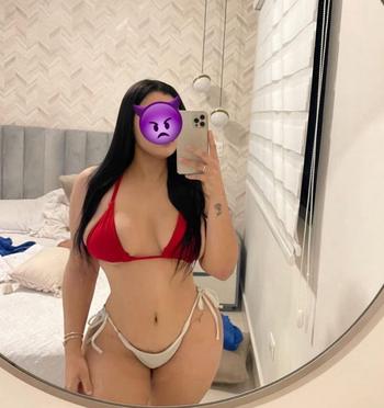 Amelia, 27  female escort, Greensboro